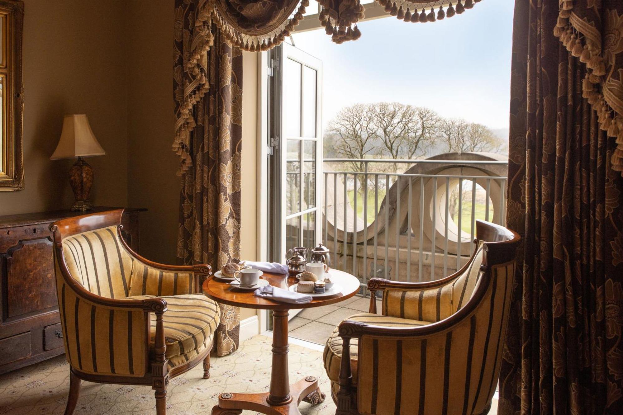 Lough Erne Resort Enniskillen Eksteriør bilde A room at the hotel