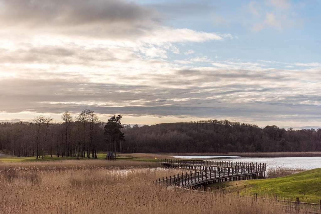 Lough Erne Resort Enniskillen Eksteriør bilde View of the lake
